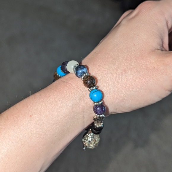 2/$30 Deal! Essential oil diffuser bracelet - Picture 3 of 4